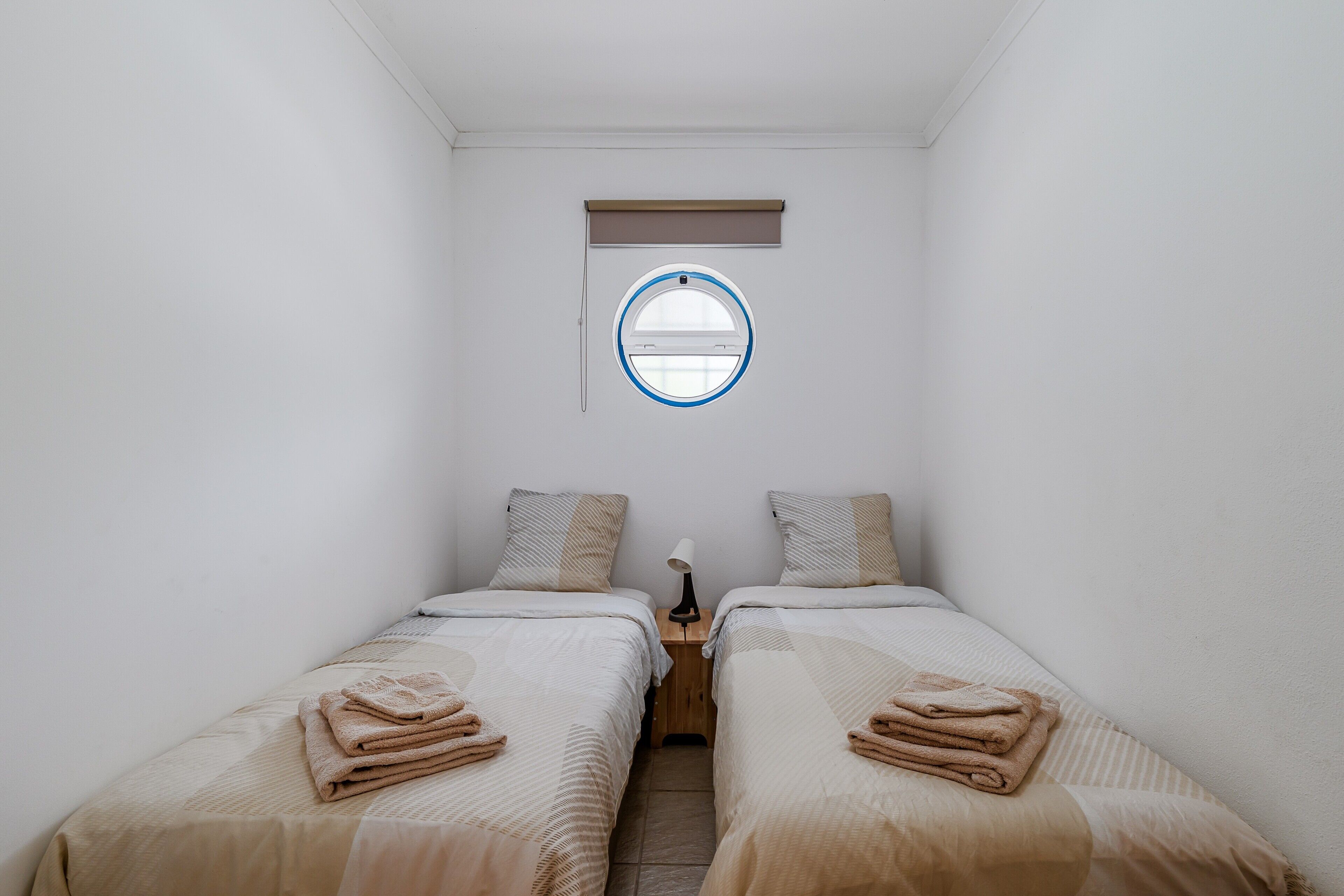 3 slaapkamers, een strijkplank/strijkijzer, wifi, beddengoed