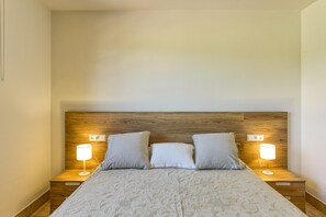 3 Schlafzimmer, Bügeleisen/Bügelbrett, WLAN, Bettwäsche