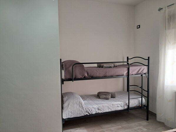 3 bedrooms, iron/ironing board, travel crib, bed sheets