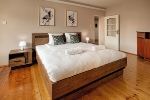 Appartement Familial, balcon | Fer et planche à repasser, Wi-Fi gratuit
