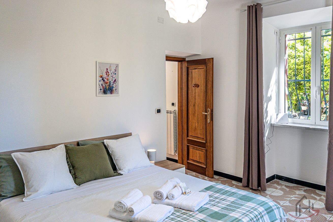3 chambres, bureau, fer et planche à repasser