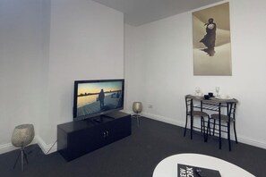 Interior - Apartment Sleeps 2 - Free Street Parking (Gateshead)