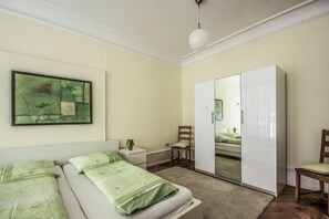 1 bedroom, iron/ironing board, WiFi, bed sheets - Haus Spiegel - Holiday apartment Inseltraum (Lindau (Bodensee))