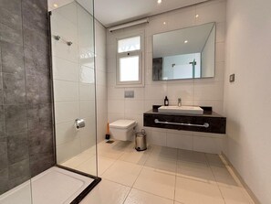 Villa, 5 Bedrooms, Sea View | Bathroom - Fouka North Coast ST1-15 With Pool (Marsa Matrouh)