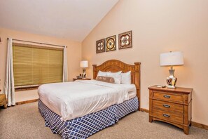 2 bedrooms, iron/ironing board, WiFi, bed sheets - Cozy 2-bedroom apartment in brilliant Pigeon Forge with AC and gym Great Smoky (Pigeon Forge)