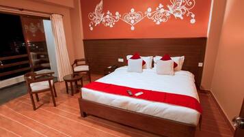 Kamar Double Deluks, pemandangan danau | Meja kerja, ruang kerja ramah laptop, dan kedap suara