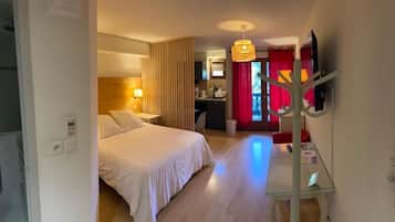 Superior Studio, Balcony | Free WiFi, wheelchair access
