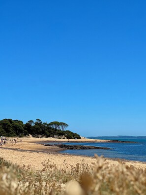 Beach - On the beach, Cowes, Phillip Island, Sleeps (Cowes)