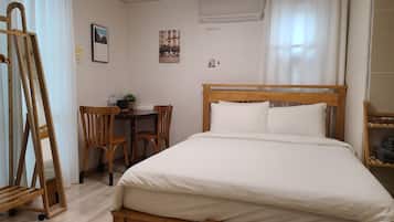 1 bedroom, iron/ironing board, Internet, bed sheets