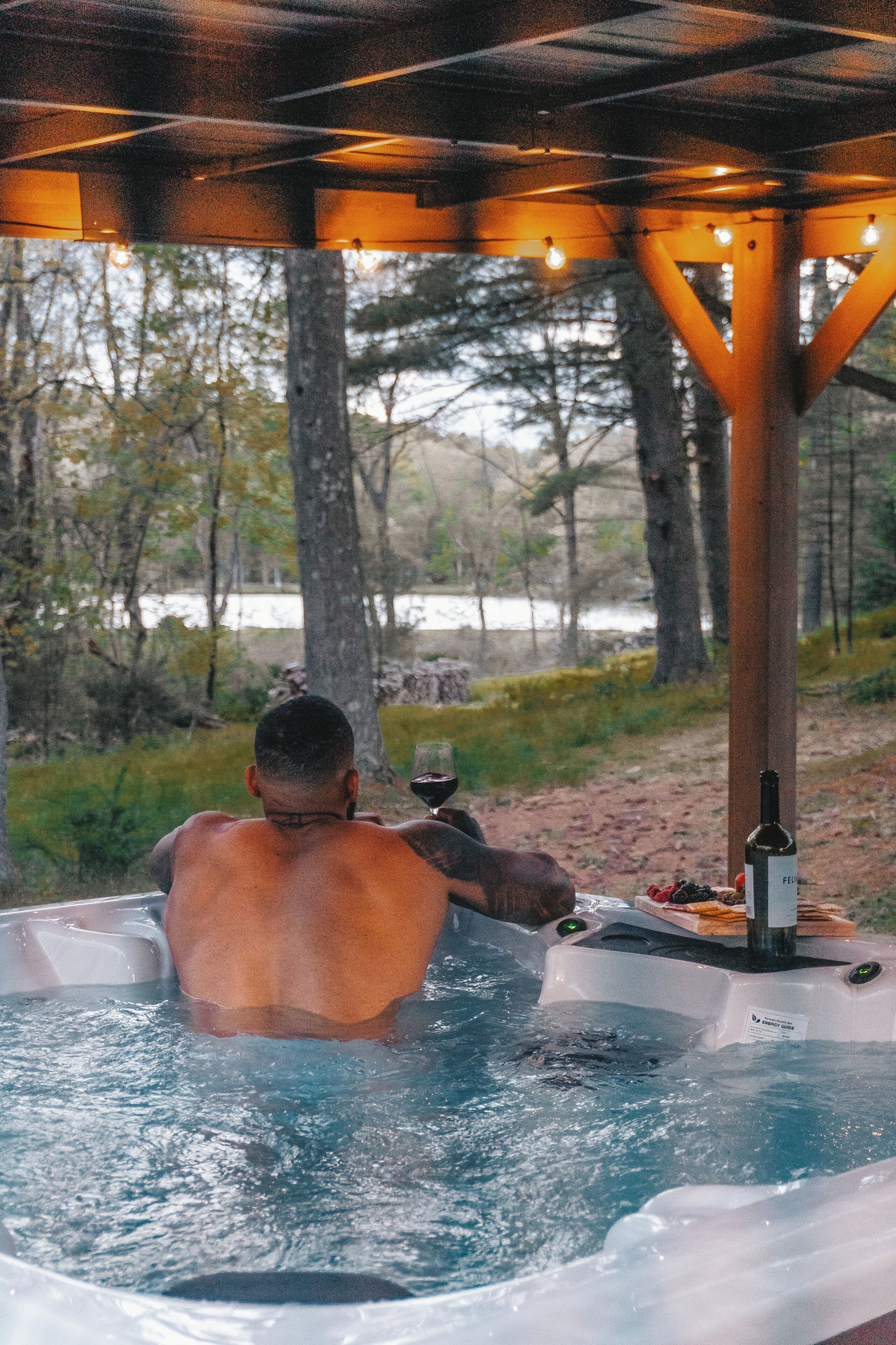 Outdoor spa tub