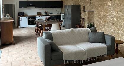 LARGE FAMILY HOME