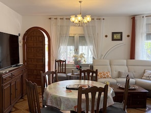 Interior - Villa with private pool and AC - 10 guests (Miami Playa)