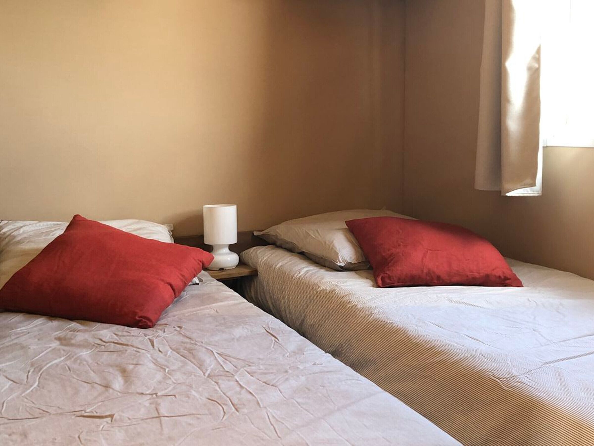 3 bedrooms, WiFi (free)