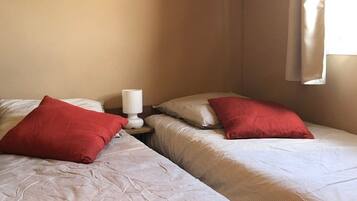 3 bedrooms, WiFi (free)