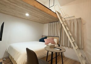Standard Studio | Desk, free WiFi, bed sheets - Shinjuku Topshot Hotel (Tokyo)