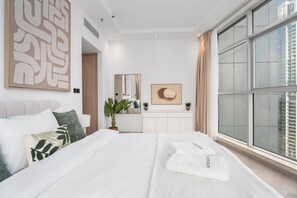 Departamento Prestigio, 4 habitaciones, cocina, vista a la playa | Sábanas de algodón egipcio y ropa de cama de alta calidad 