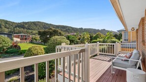 Terrace/patio - The Happy Bay House - A bright and welcoming coastal retreat (Apollo Bay)