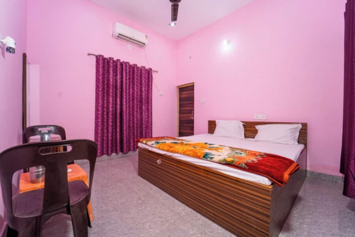Superior Room, City View | Bed sheets