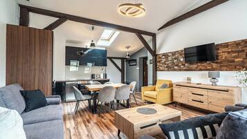 City Apartment | Living area