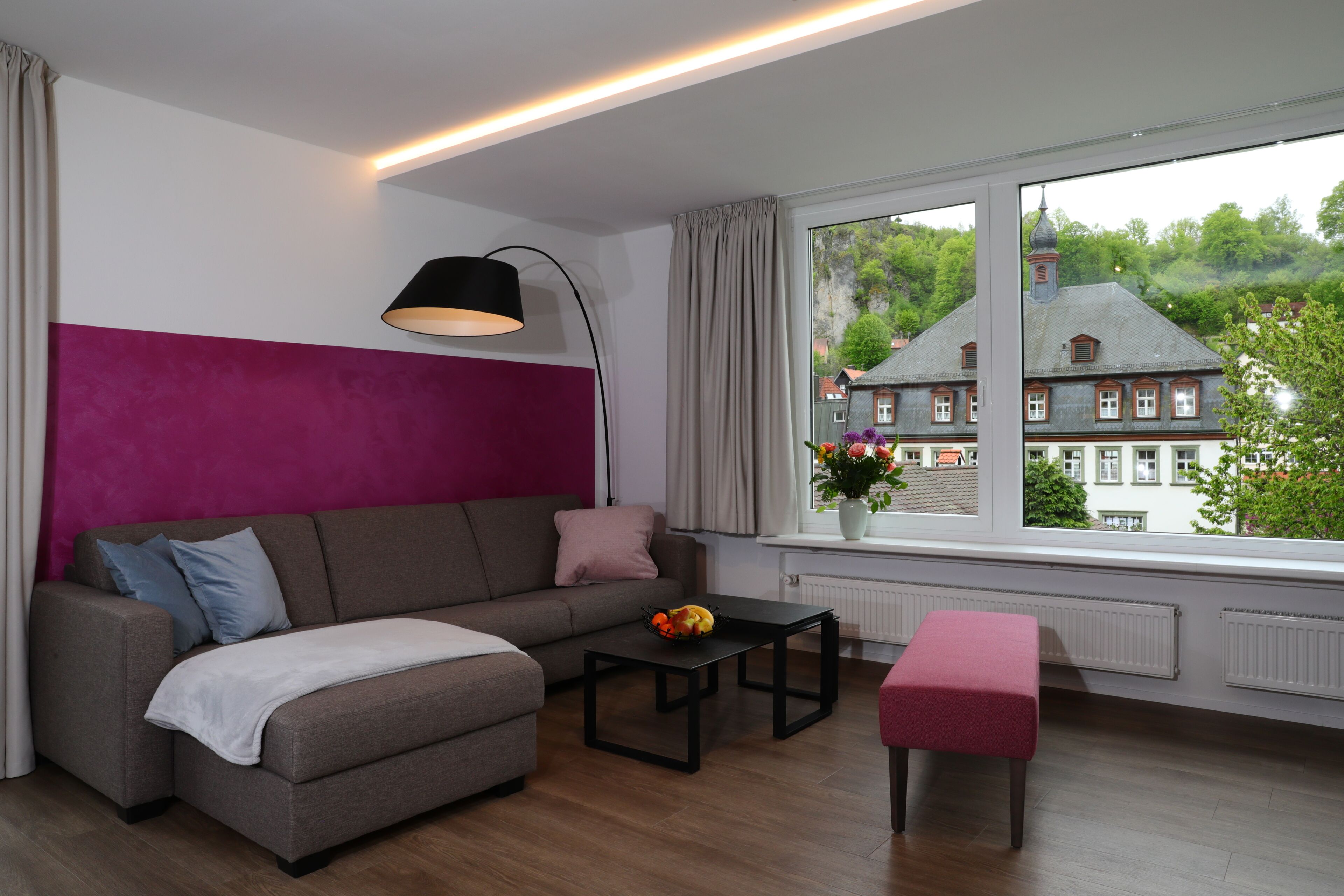 Deluxe Suite, Mountain View | Living area | Toys