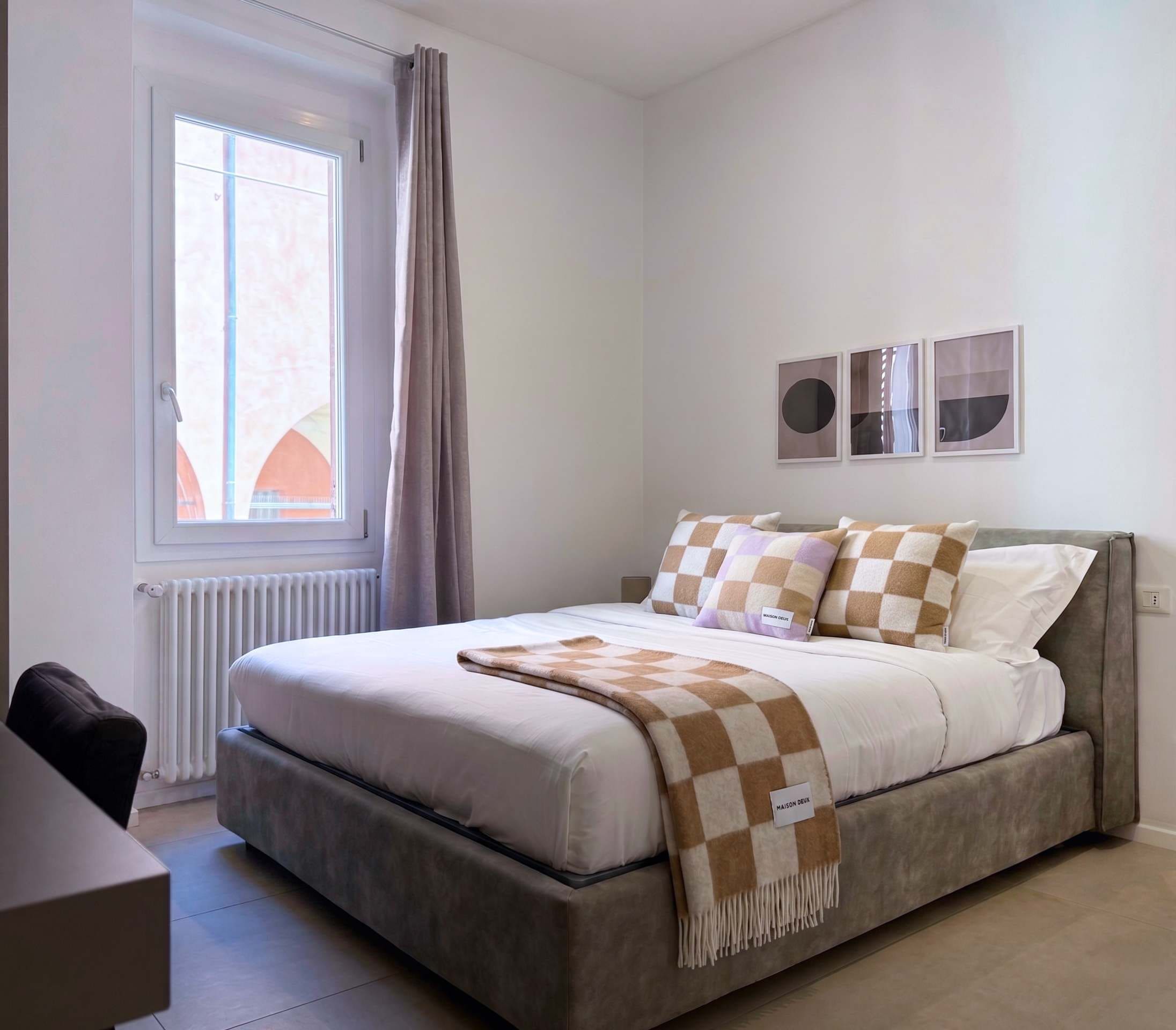 2 bedrooms, WiFi, bed sheets
