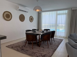 Villa, 5 chambres, vue mer | Restauration