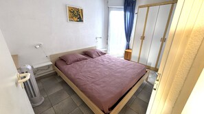 2 間睡房、熨斗/熨衫板、上網