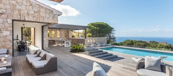 Panoramic sea view - heated pool - comfort