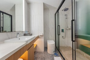 Phòng đôi hoặc 2 giường đơn Superior, quang cảnh thành phố | Phòng tắm