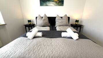 1 chambre, fer et planche à repasser, Wi-Fi gratuit, draps fournis