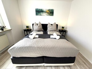 1 Schlafzimmer, Bügeleisen/Bügelbrett, kostenloses WLAN, Bettwäsche