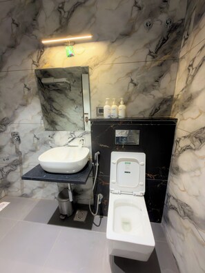 Bathroom - Travinities hotel shri krishna  (Dhediya)