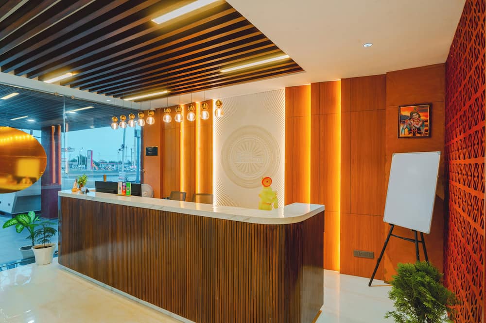 Travinities hotel shri krishna - Shipra River