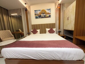 Deluxe Double Room - Travinities hotel shri krishna  (Dhediya)
