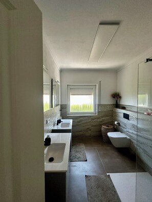 Bathroom - Vrbo Property (VC)