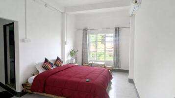 Deluxe Double Room, Balcony, City View | Free WiFi