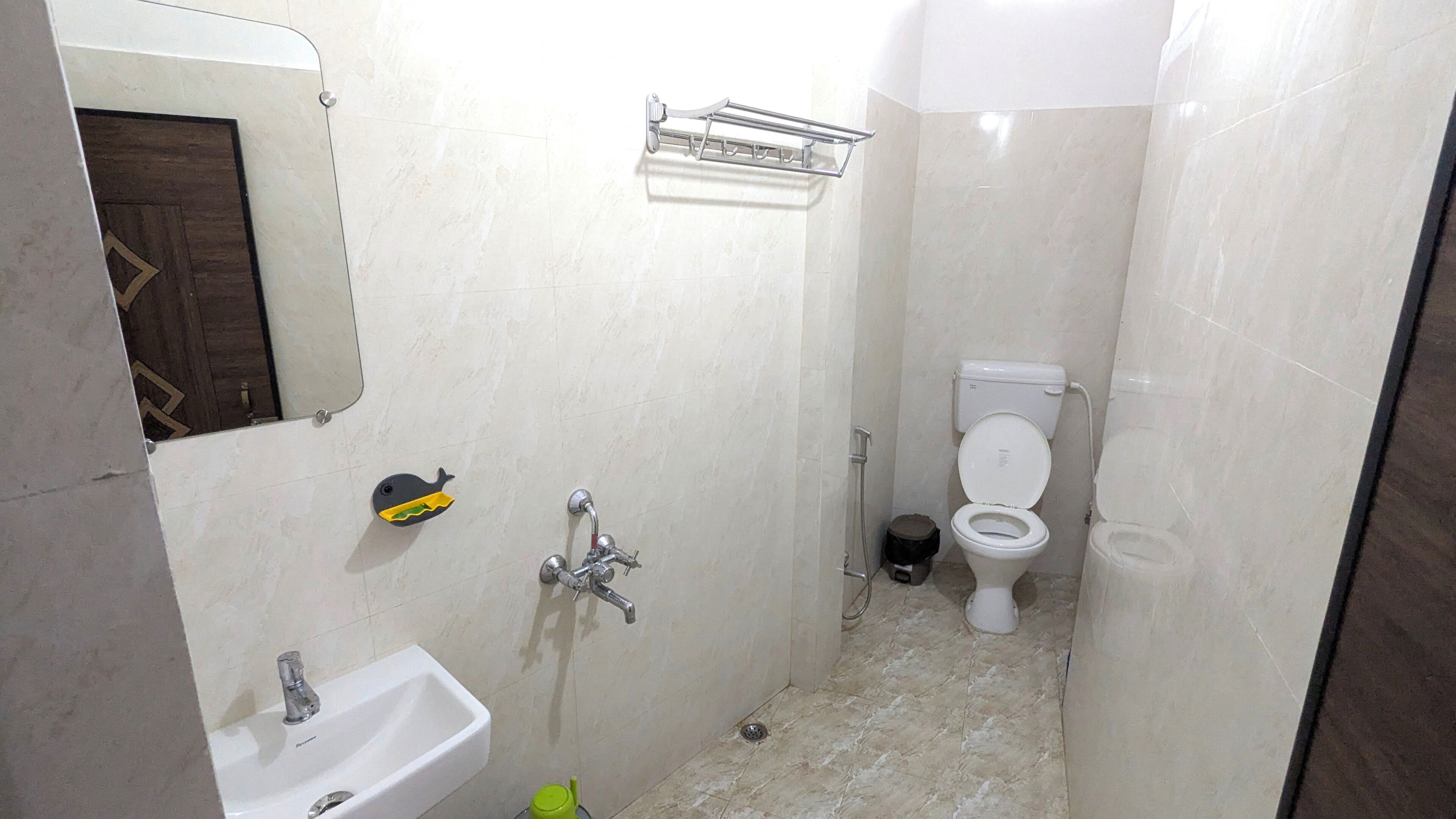 Deluxe Double Room, Balcony, City View | Bathroom