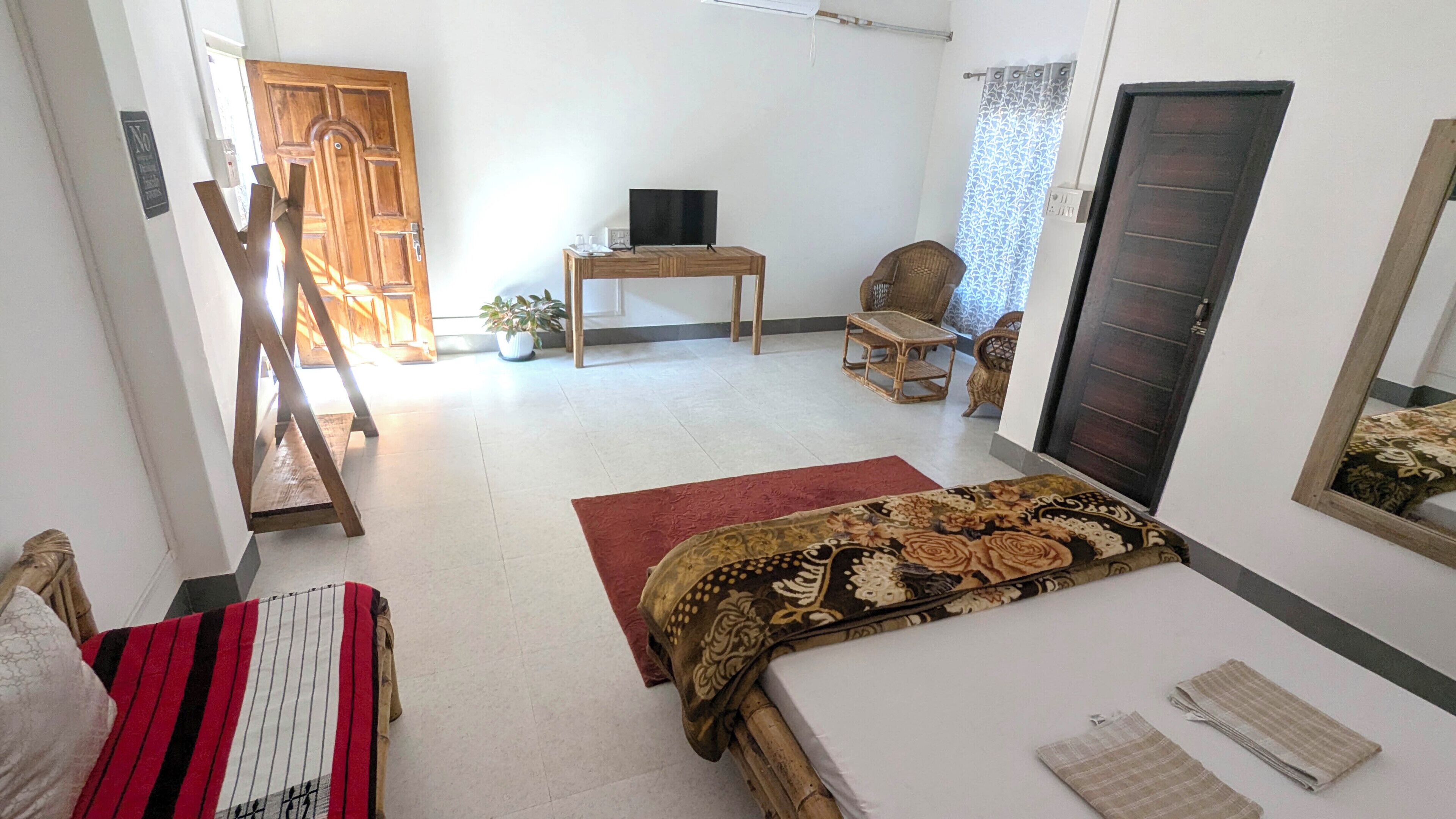 Quarto triplo luxo, vista para a colina