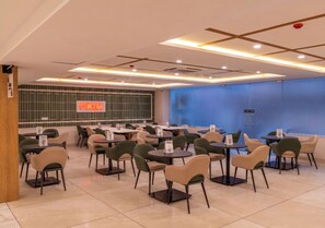 Restaurant - The Hosteller Gurgaon (Gurugram)