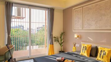 Superior Double Room with City View | Blackout drapes, free WiFi, bed sheets
