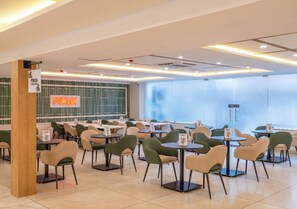 Restaurant - The Hosteller Gurgaon (Gurugram)