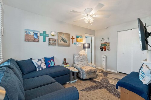 5600 Seaview Ave, Unit 34