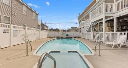 5600 Seaview Ave, Unit 34