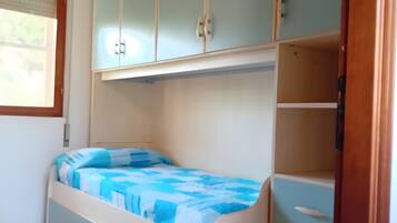 3 chambres, fer et planche Ă repasser, Wi-Fi, draps fournis