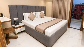 Standard Double or Twin Room | Laptop workspace, free WiFi