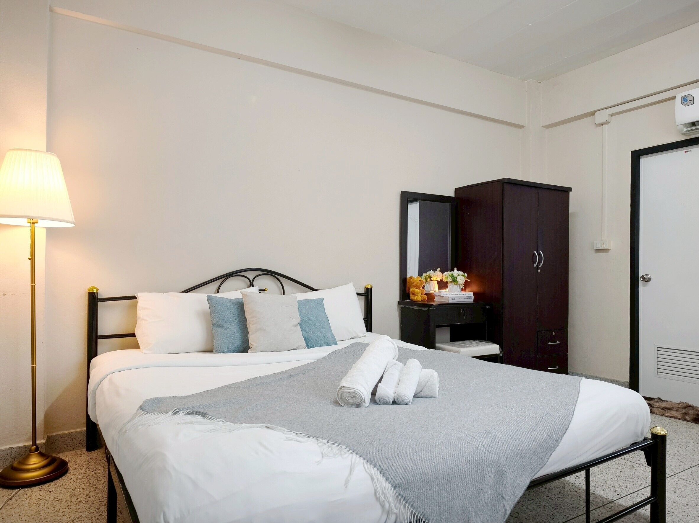 Superior Room (2 windows)