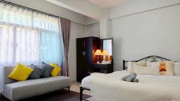 Corner Room (2 windows)