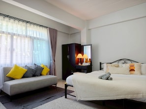 Corner Room (2 windows) - Xin Hotel at Udomsuk 29 (Bangkok)