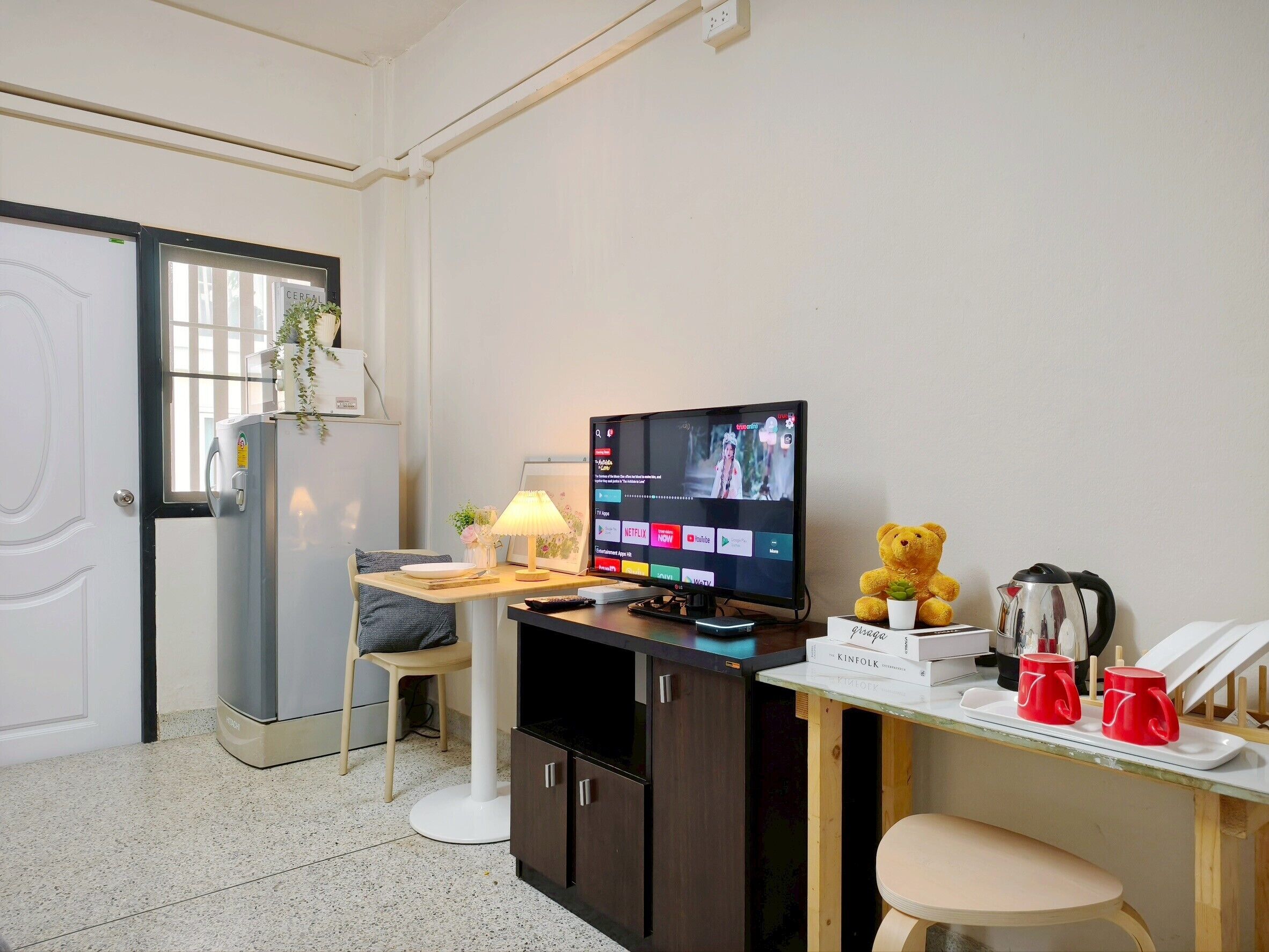 Standard Room (1 window)