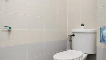 Corner Room (2 windows) | Bathroom